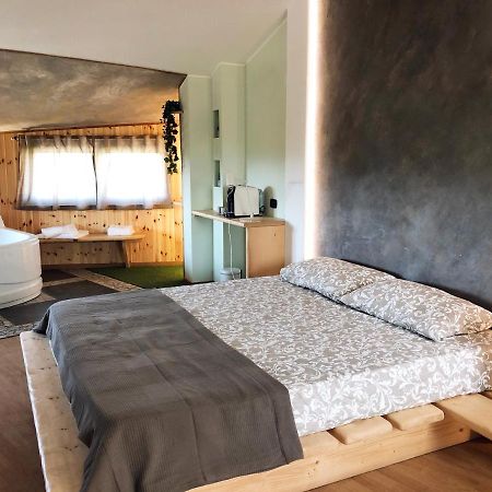 Rent Room Wood Anguillara Sabazia Bagian luar foto