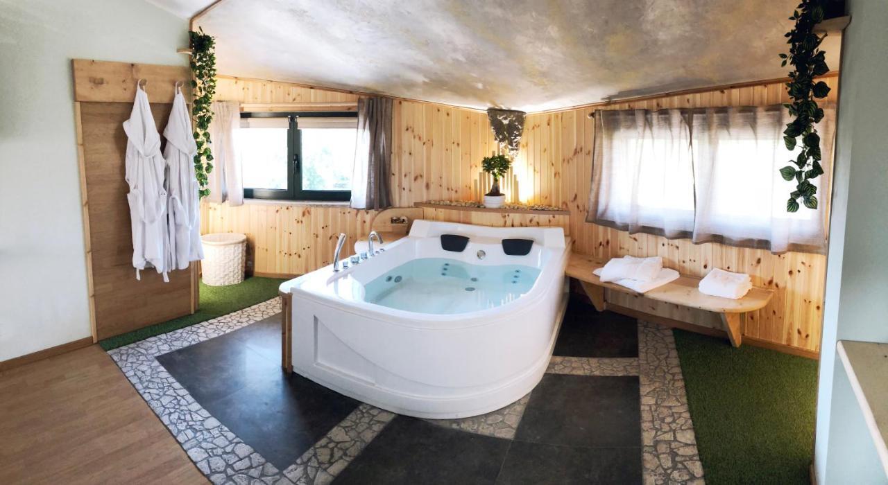 Rent Room Wood Anguillara Sabazia Bagian luar foto
